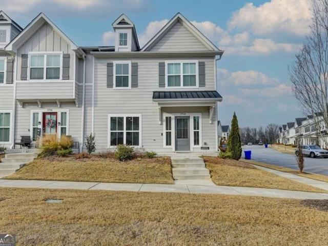 Townhouse for sale in Conyers, Georgia