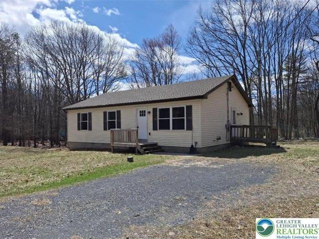 House for sale in Gilbert, Pennsylvania