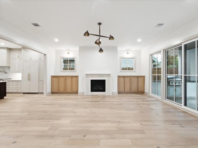 House for sale in Oak Forest, Houston