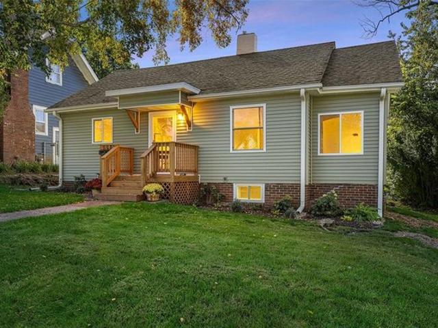 House for sale in Higley's Hillcrest, Cedar Rapids