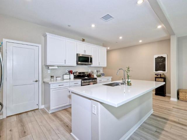 Townhouse for sale in Oceanside, San Diego County