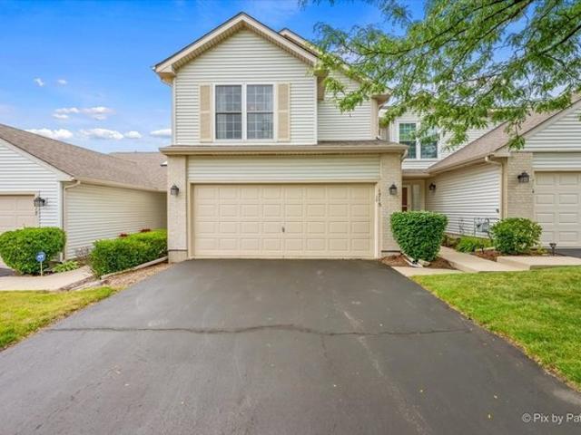 Townhouse for sale in Mchenry, Illinois