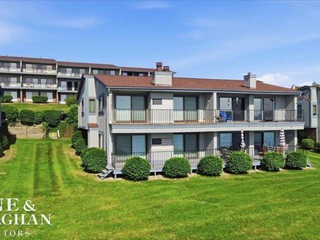 Townhouse for sale in East China, Michigan