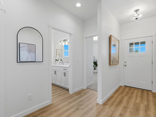 House for sale in Oregonia
