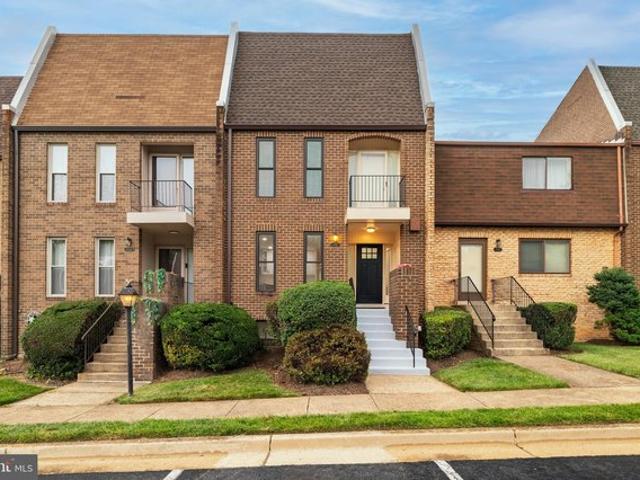 Townhouse for sale in Virginia