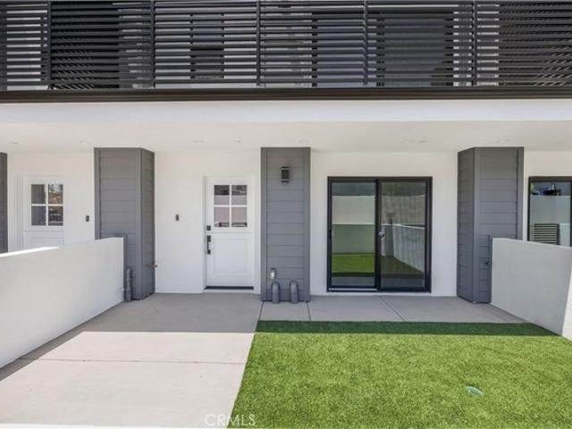 Townhouse for sale in Gardena, California