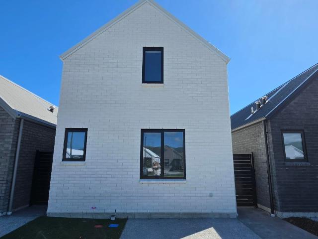 Townhouse for rent in Paraparaumu, Wellington