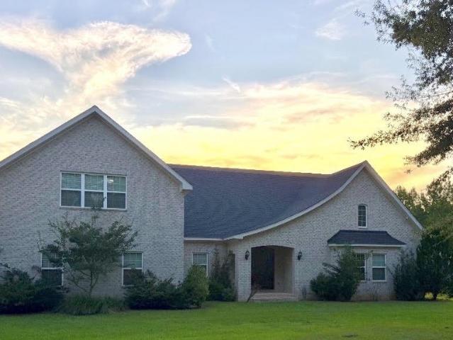 House for sale in Cottonwood, Alabama
