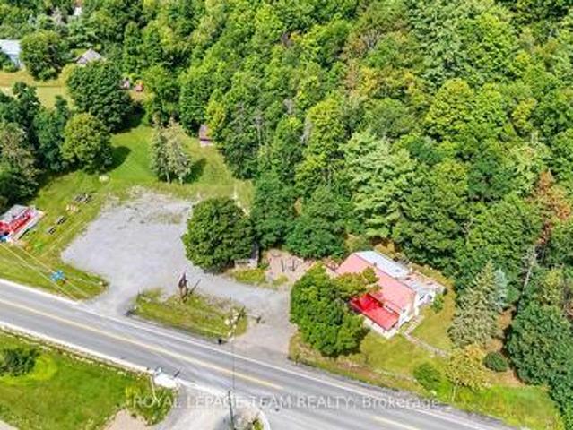 Commercial for sale in Renfrew, Ontario