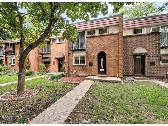 Townhouse for sale in East Windsor, Windsor