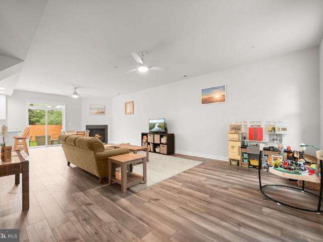 House for sale in Woodland Beach, Edgewater