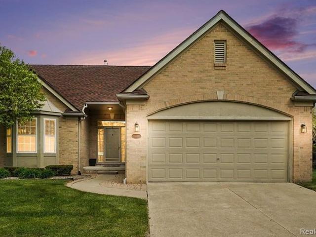 Condo for sale in Clinton Township, Michigan