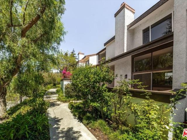 Condo for sale in Pacific Palisades, Los Angeles
