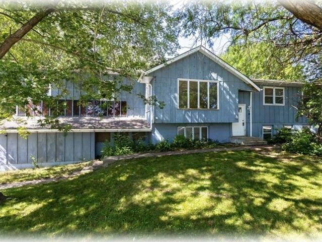House for sale in Rapids City, Illinois