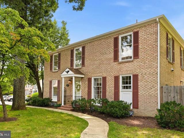 Condo for sale in Crofton, Maryland