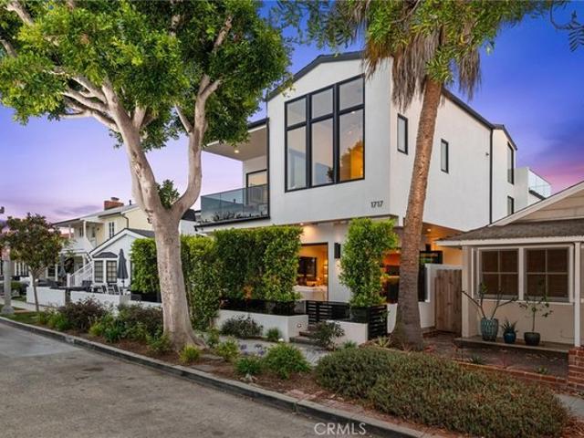 House for sale in Corona Del Mar, California