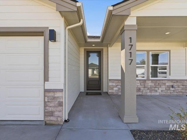 House for sale in Emmett, Gem County