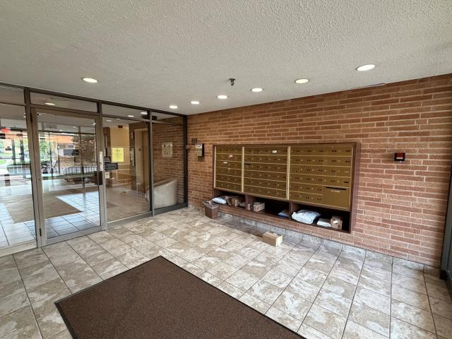 Condo for sale in Mount Prospect, Illinois