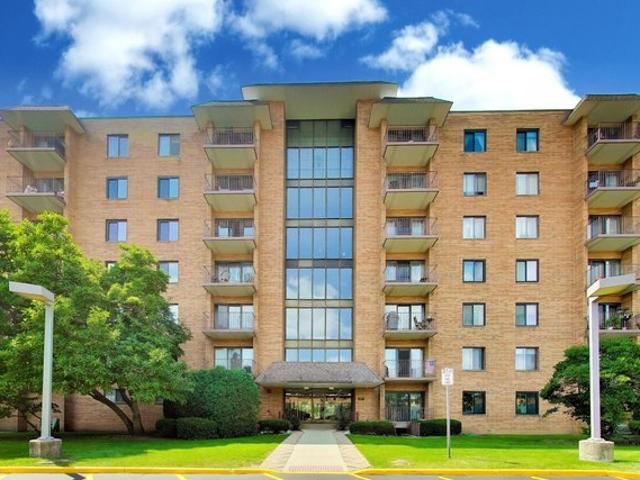 Condo for sale in Mount Prospect, Illinois