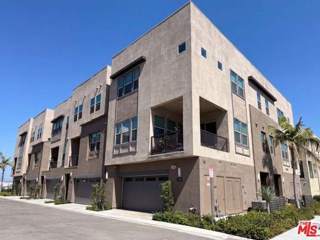 Townhouse for sale in Montebello, California