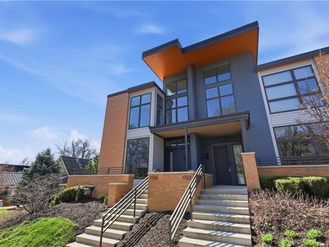 Townhouse for sale in Kansas City, Missouri