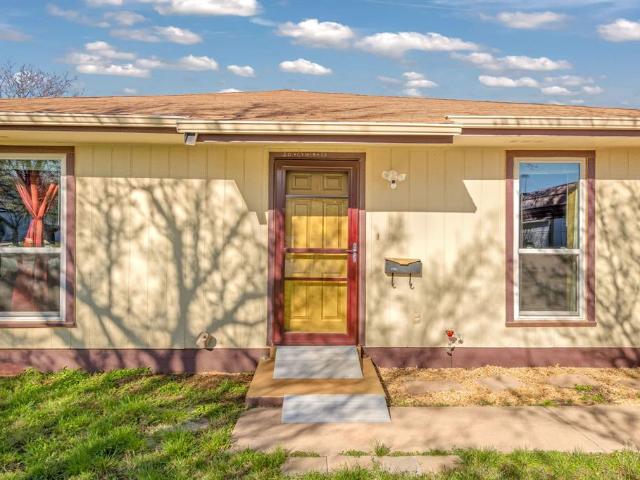 House for sale in Taylor, Texas