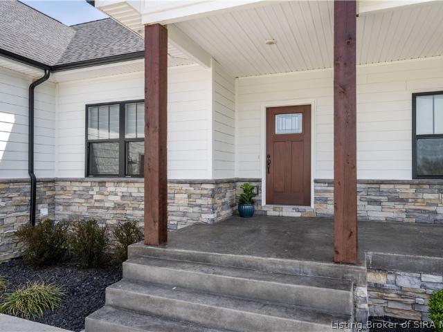 House for sale in Henryville, Indiana