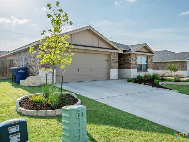 House for sale in Briggs, Texas