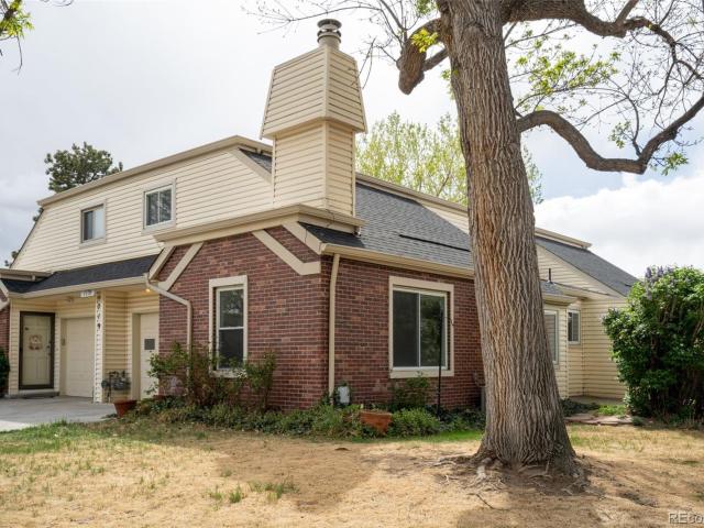 Townhouse for sale in Lakewood, Colorado