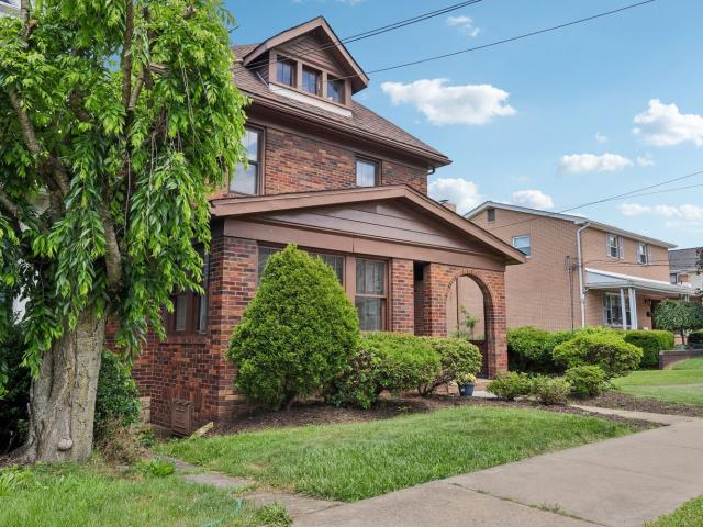 House for sale in Coraopolis, Pennsylvania