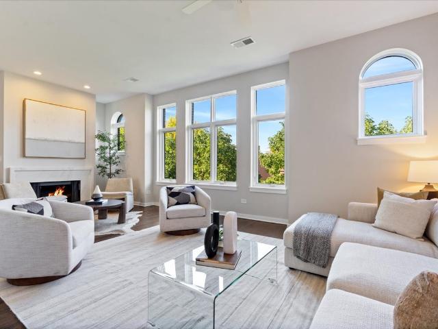 Condo for sale in Chicago Park, Illinois