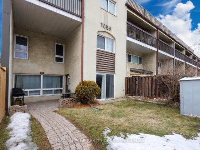 Townhouse for sale in Mississauga, Ontario