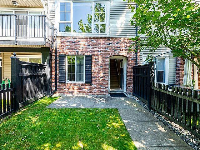 Condo for sale in Surrey, British Columbia
