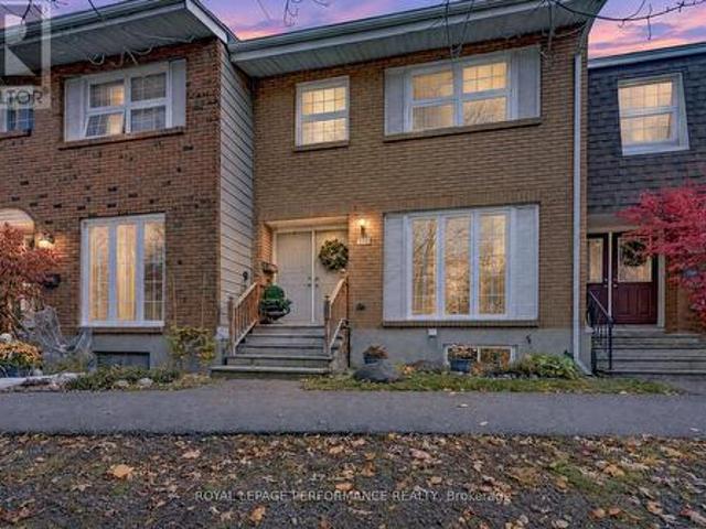 Townhouse for sale in Gloucester-Southgate, Ottawa