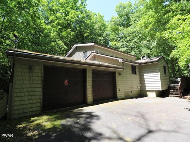 House for sale in Beach Lake, Pennsylvania