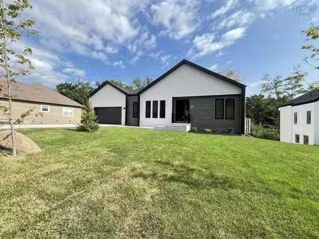 House for sale in Hammond's Plains, Nova Scotia