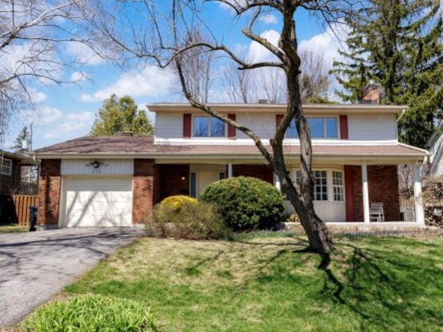 House for sale in Beaconsfield, Quebec