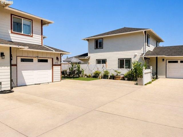 Townhouse for sale in Oregonia