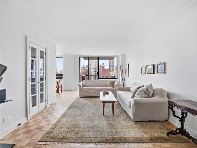 Condo for sale in Arverne, New York