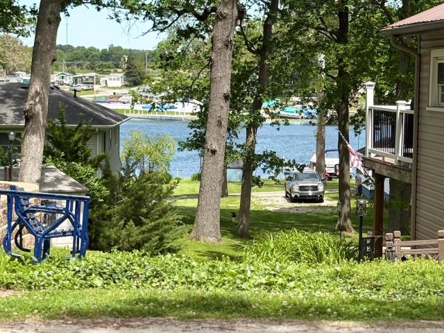House for sale in Leesburg, Indiana