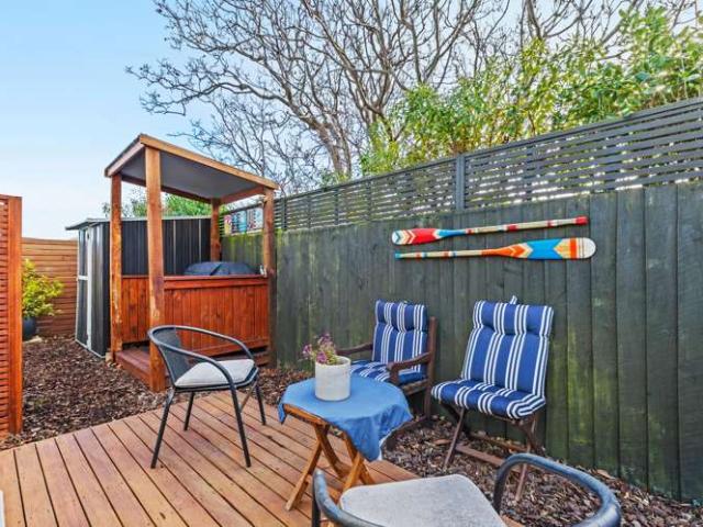 House for sale in Chaslands, Canterbury