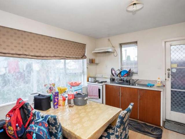 Apartment for sale in Edgeware, Canterbury