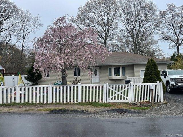 House for sale in Centereach, New York
