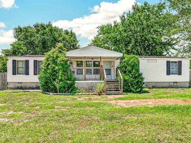 House for sale in Hubert, North Carolina