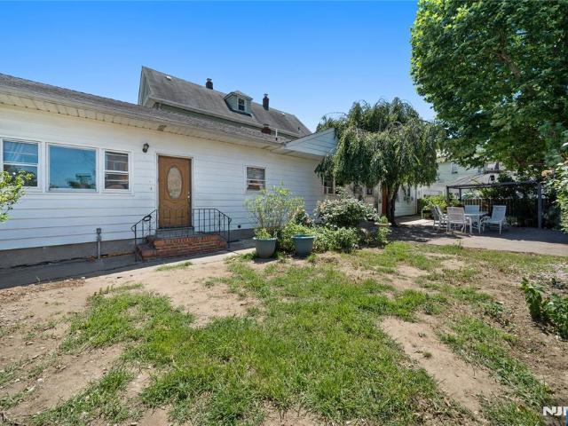 House for sale in Clifton