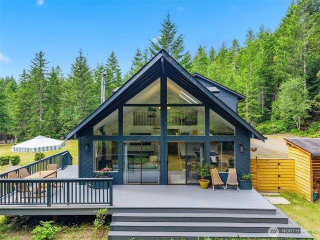 House for sale in Brinnon, Washington