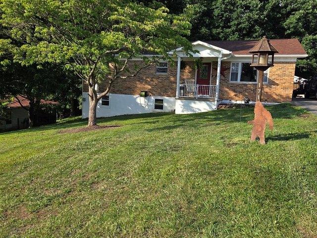 House for sale in Mount Hope, West Virginia