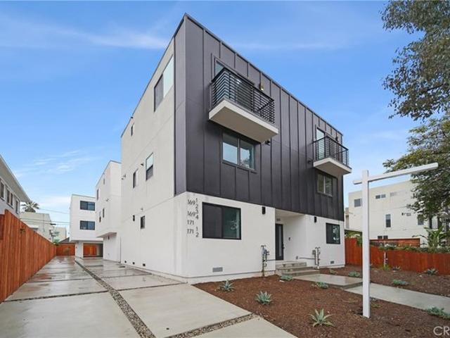 House for sale in Vermont Knolls, Los Angeles