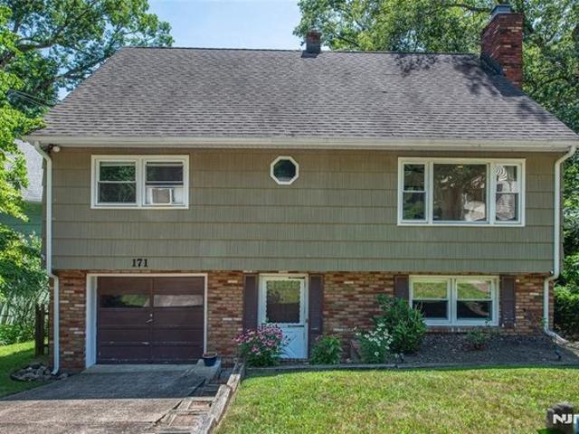 House for sale in Passaic, New Jersey
