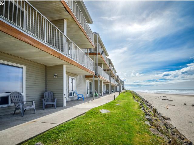 Condo for sale in Oregonia